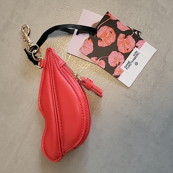 DVF for Target Lips Coin Purse - Picture 1 of 2